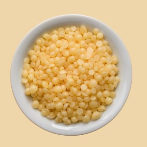 Kosmetiniai vaškai lūpoms ir odai